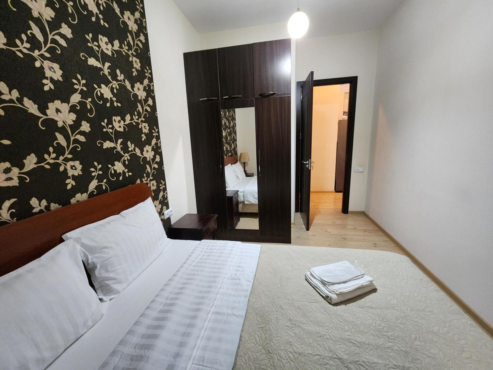 Vake-Saburtalo Hillside Apartment Tbilisi Exterior photo